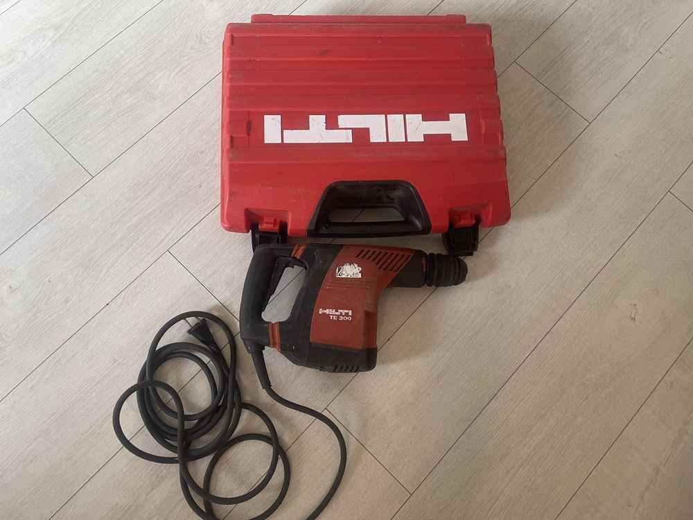 Hilti TE-300 Młot Kujący