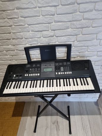 Yamaha Keyboard PSR-E423