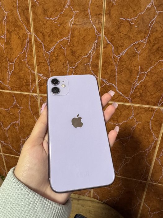Продам 11 iphon в хорошом срстоянии