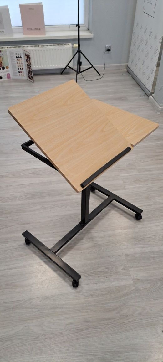 Stolik pod laptop / biurko / regulowany / pochylenie / zadbany