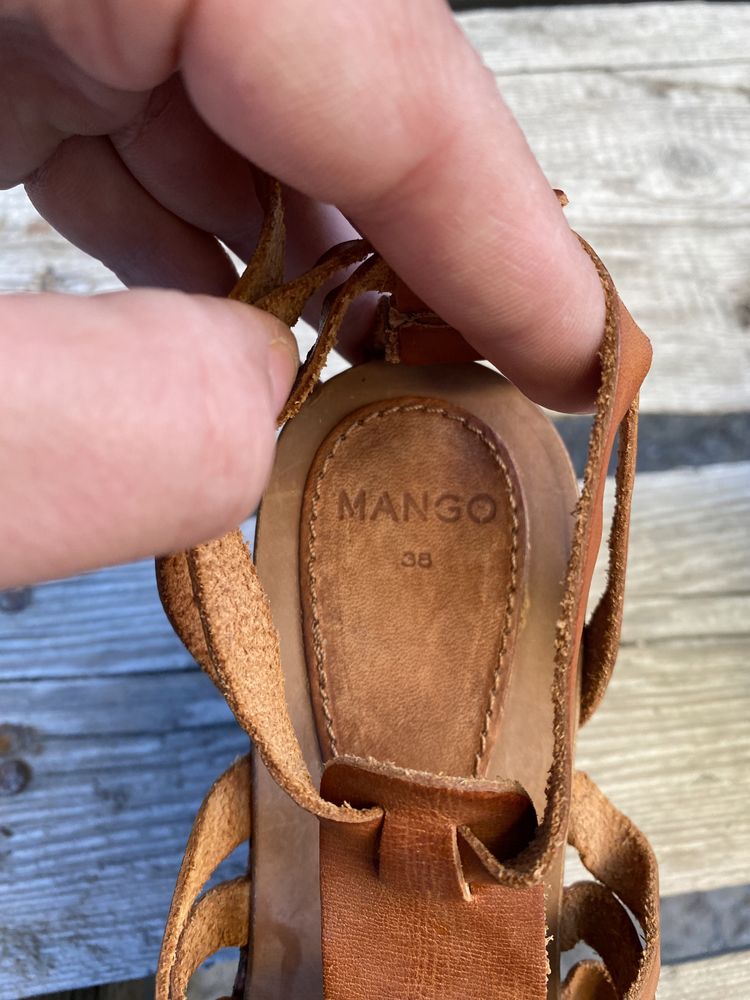 Оригинал кожаные стильные сандали босоножки Mango 38р 24см