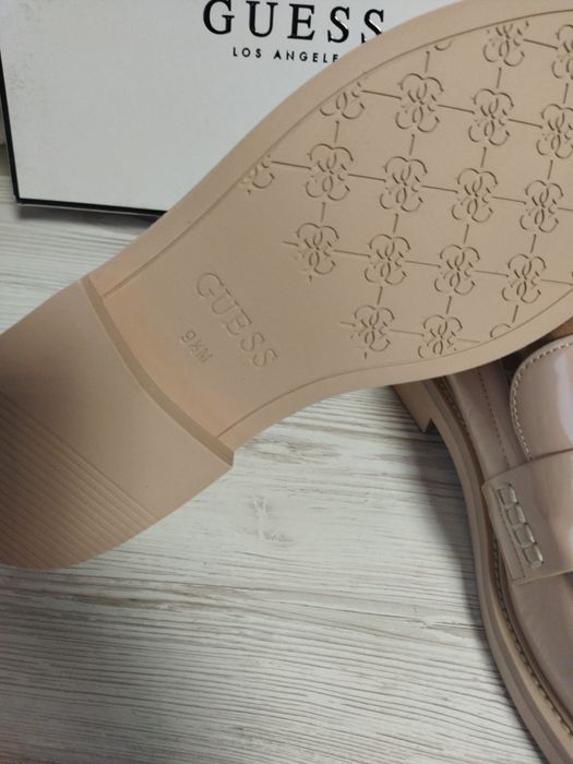 Жіночі лофери Guess 39 р