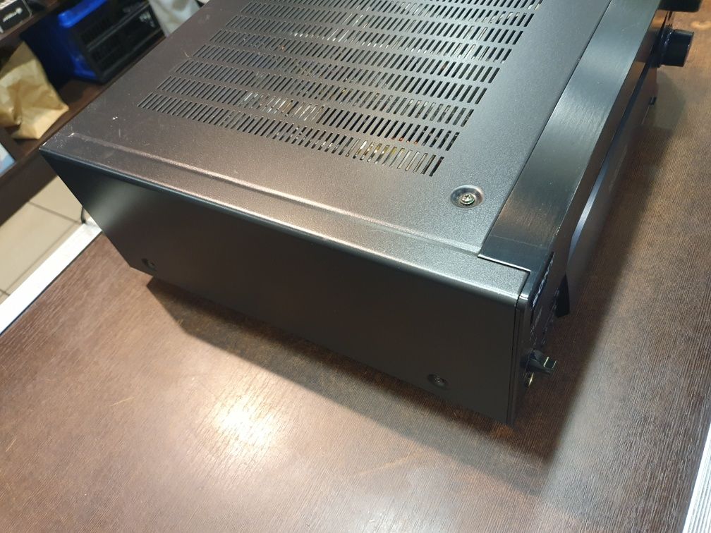 Amplituner Sony STR-DB825