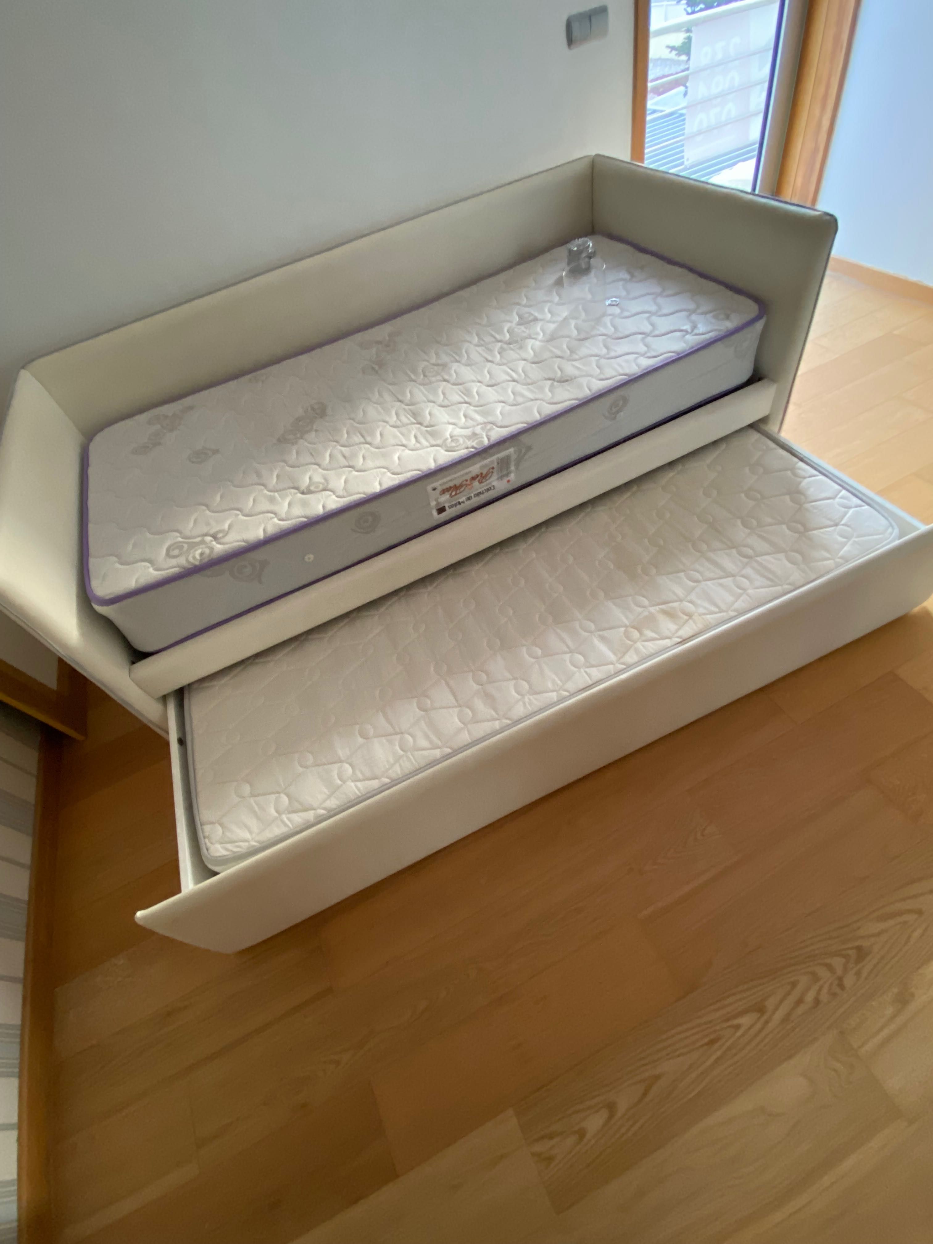 Vendo cama individual com gaveta