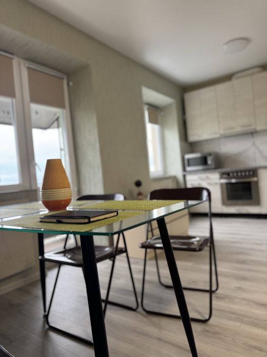 Сучасної квартири подобово, неподалік центру міста