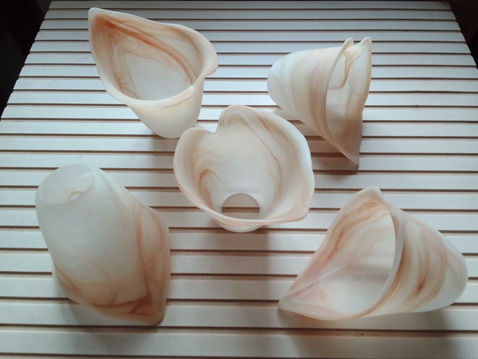 Komplet 5 sztuk eleganckich kloszy w kształcie kwiatu, na oprawkę E27