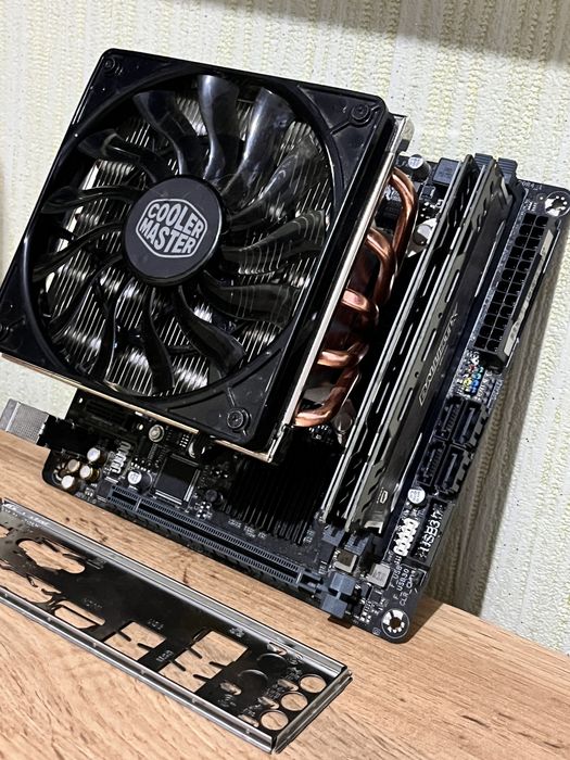 i7 8700K, 16gb DDR4, ITX материнка, охолодження ігровий комплект