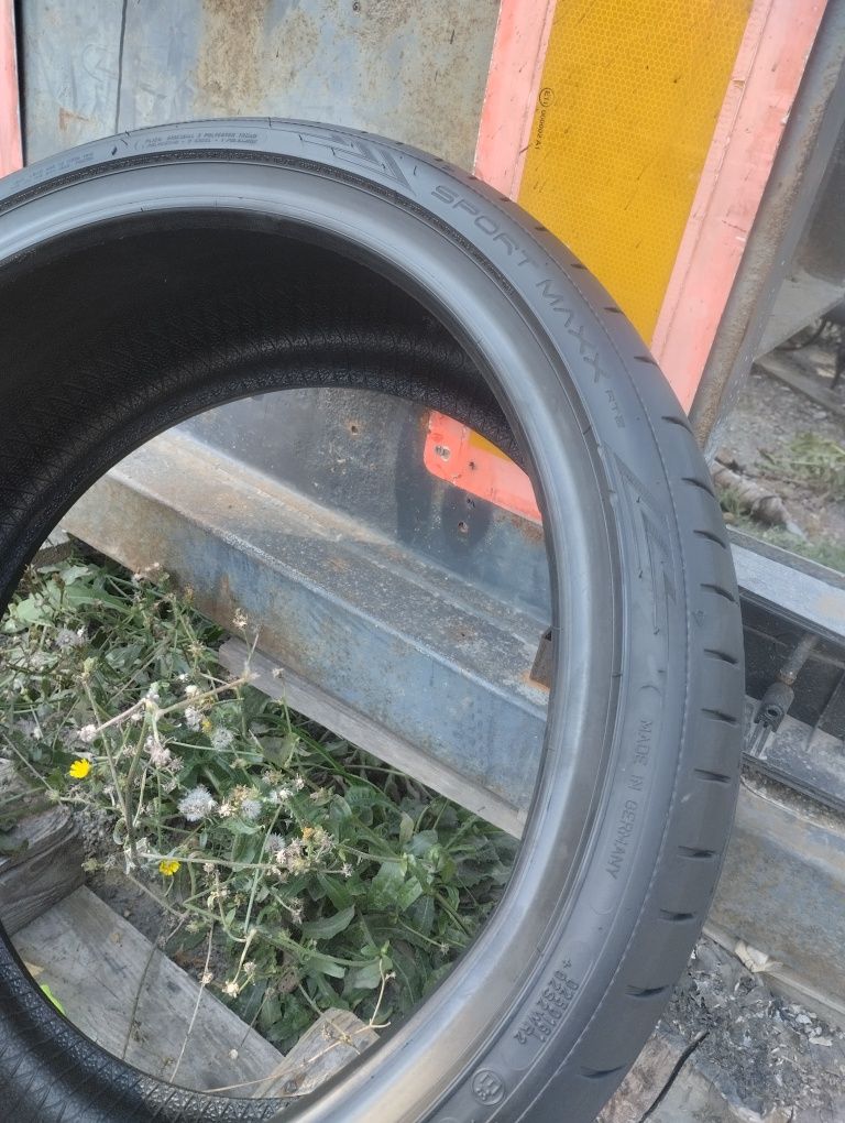 225/35/19 Dunlop sp sport maxx rt2