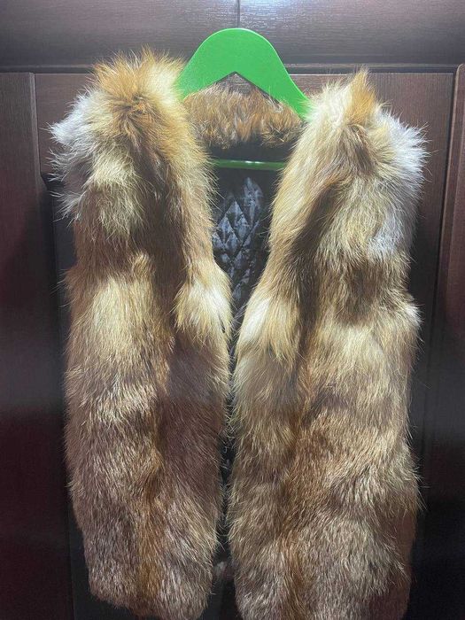 Продам жилетку из меха лисы
