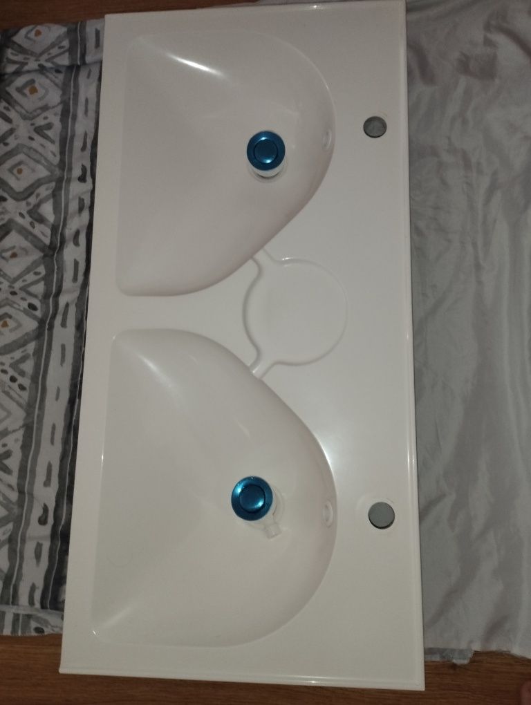 Lavatório branco Duplo