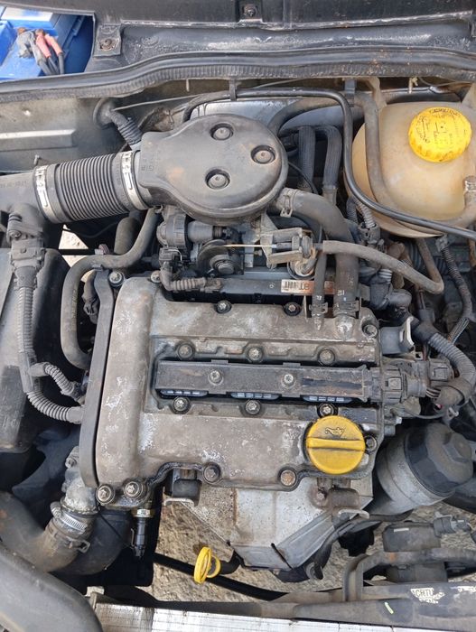 Opel corsa b ano 2000