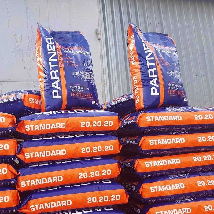 N P K,  БОР,  ЦИНК + мезо-мiкроeлементи + 17 амінокислот.