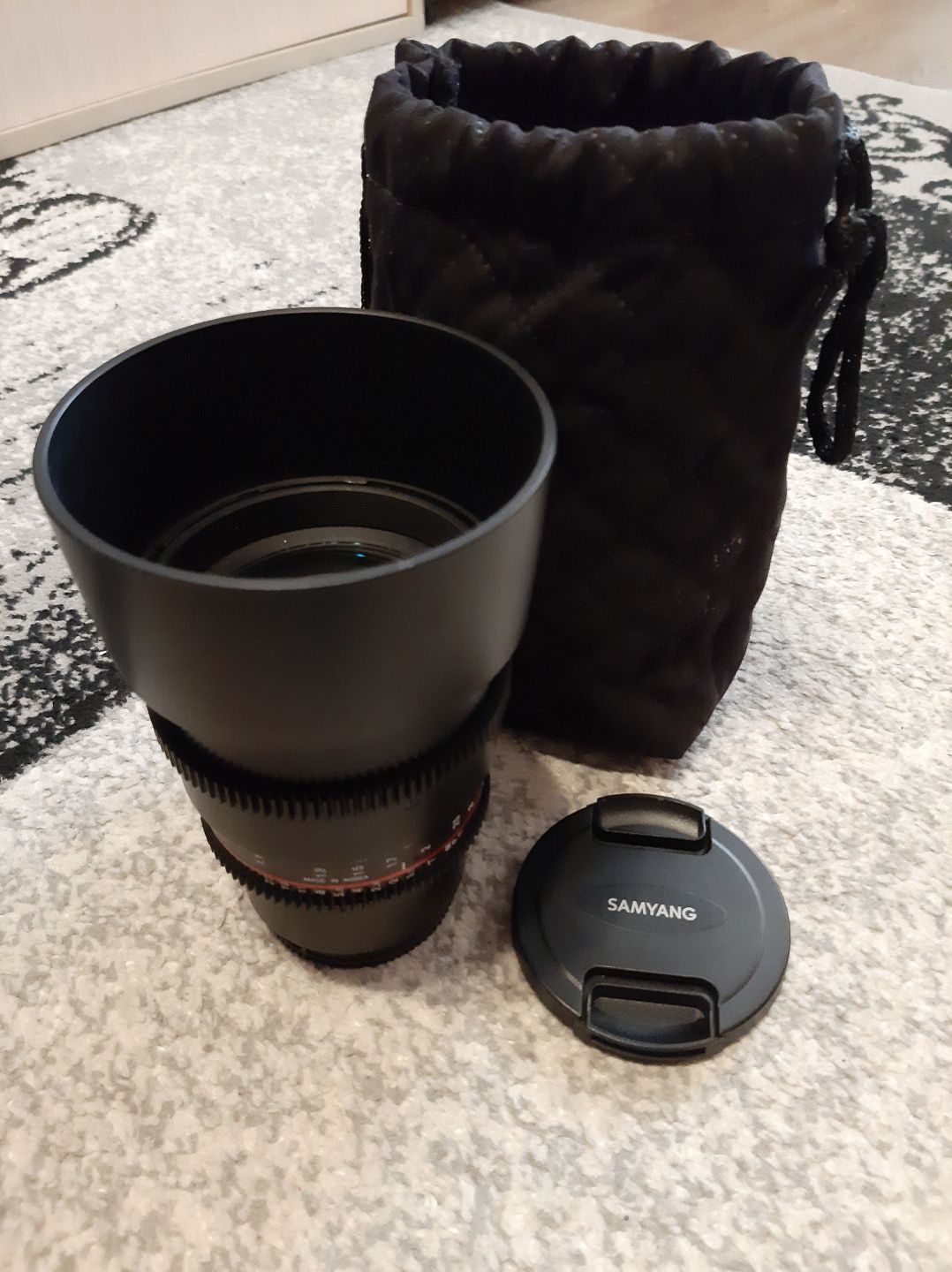 Объектив Samyang t1.5 85mm as if umc 2