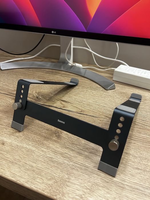 Подставка для ноутбука Baseus.