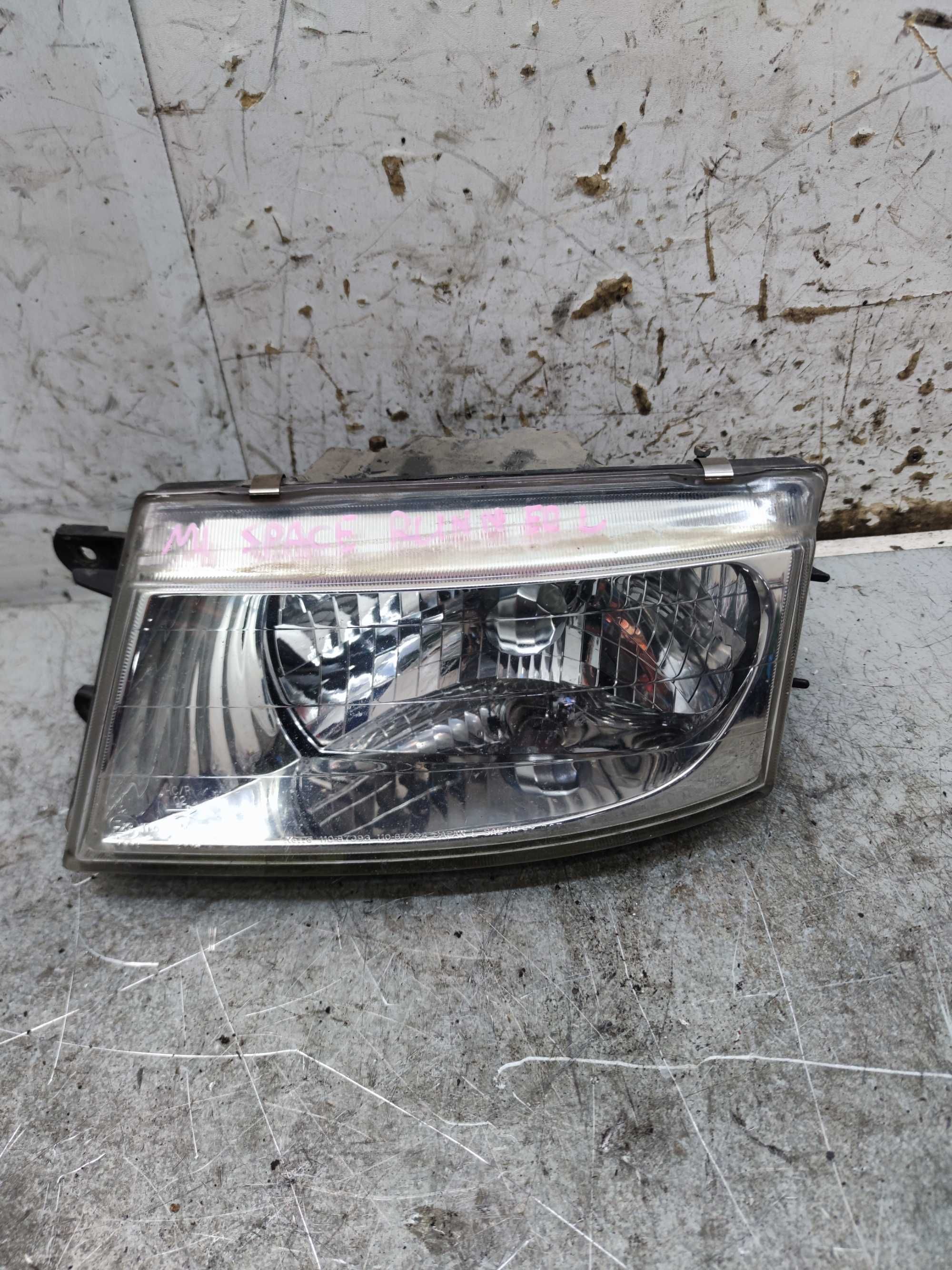 Mitsubishi Space Runer Lampa Reflektor Przedni Lewy Lewy Przód LP