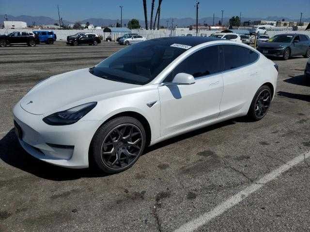 Tesla Model 3 2019 Року