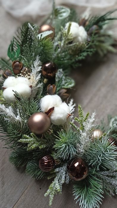 Зимовий вінок на двері