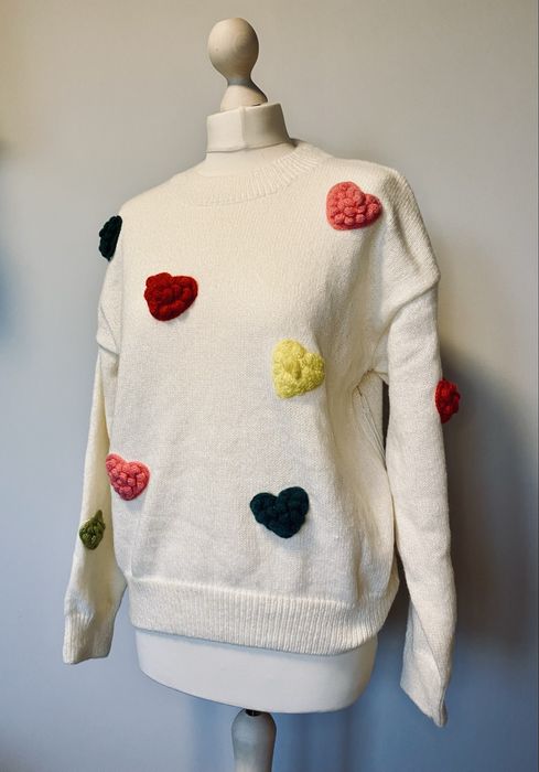 Sweter damski haftowane serduszka wypukłe , nowy, rozmiar uniwersalny