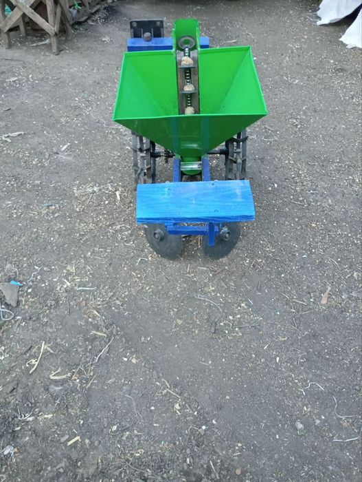 Картофелесажалка для Мототрактора