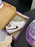 Nike SB Dunk Low trampki białe czarne R.44