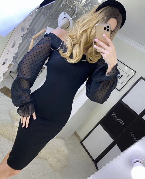 Розкішна чорна сукня