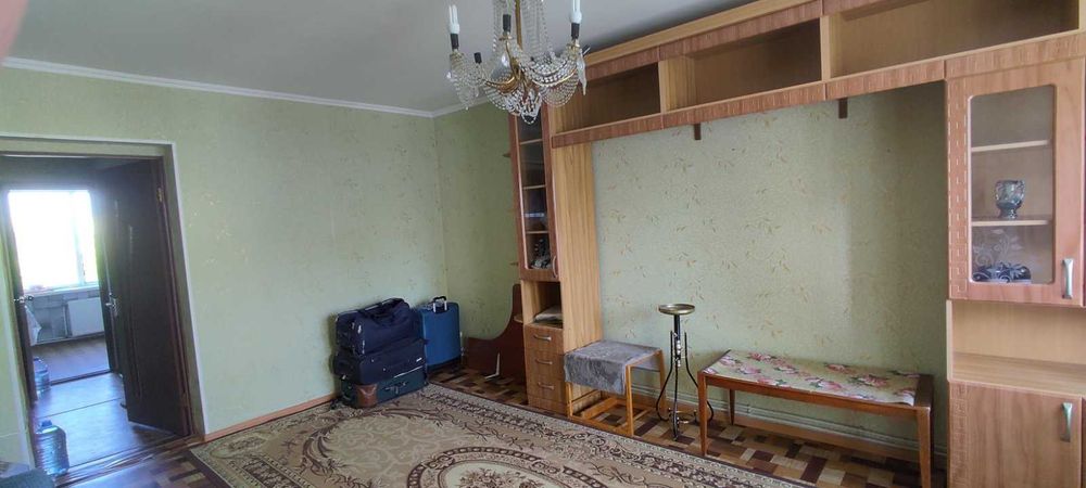 Продаю в центре Корабельного района 2 -х к кв-ру с автономным отоплен.