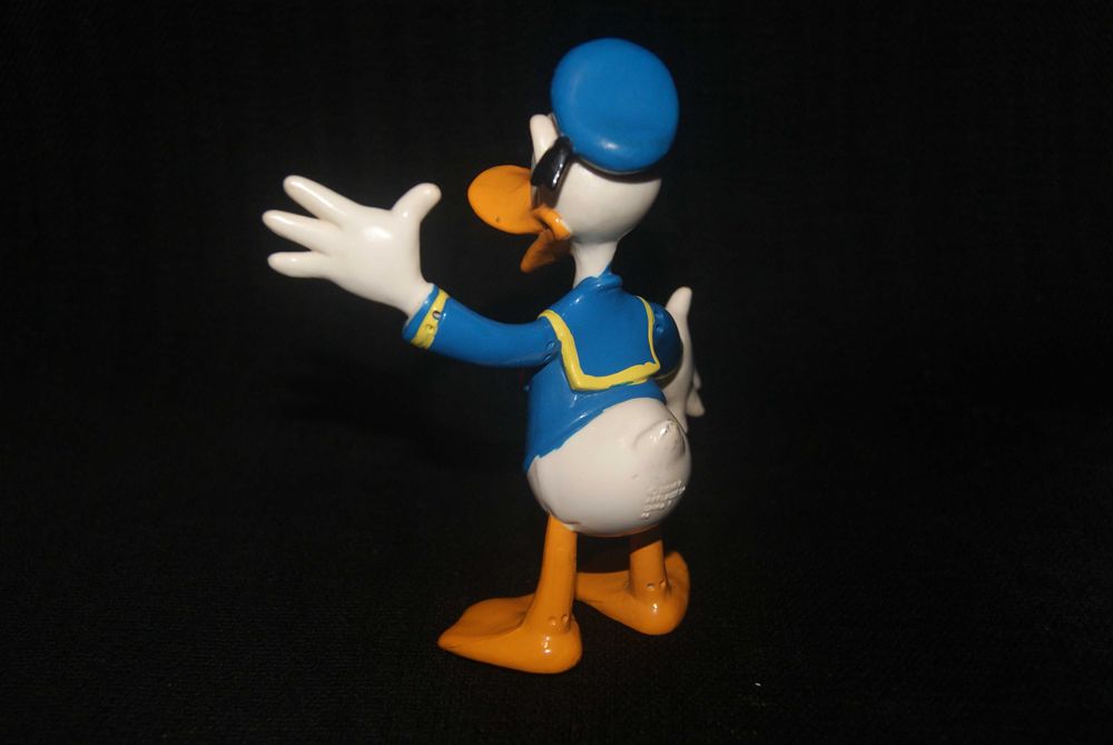 Boneco antigo articulável do Pato Donald