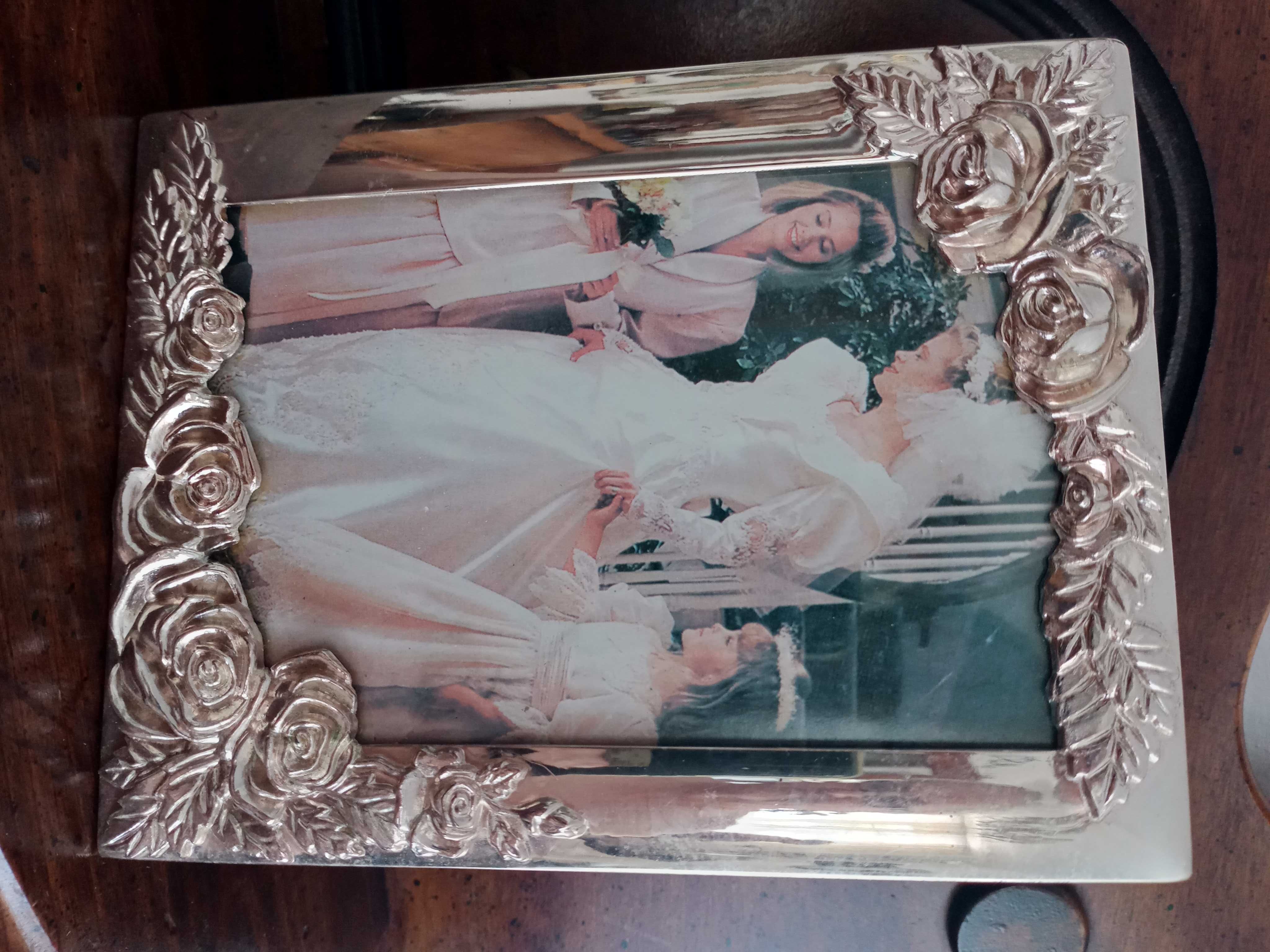 album na fotografie w metalowej oprawie
