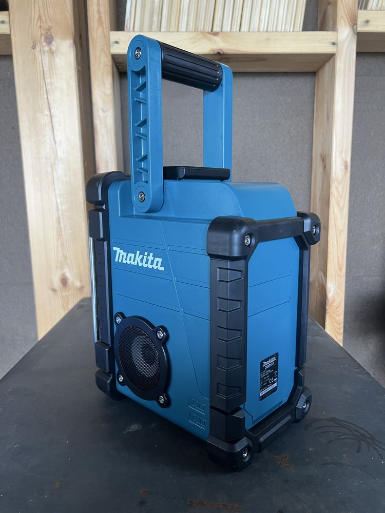 Radio Makita DMR107