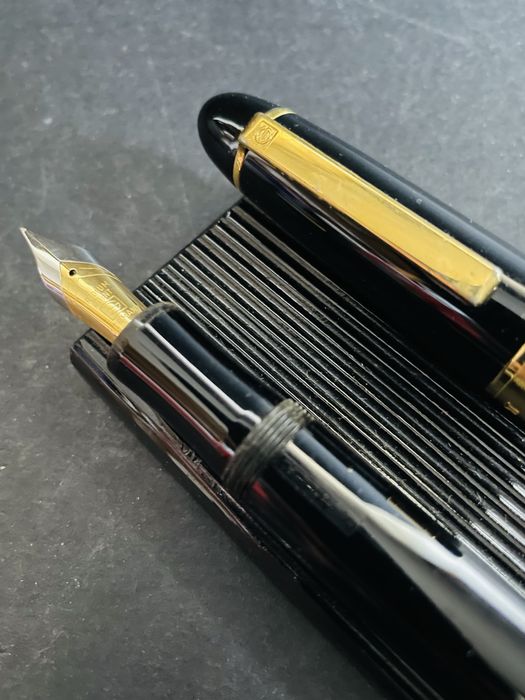 Caneta de tinteiro “Senator” modelo President-made in Germany