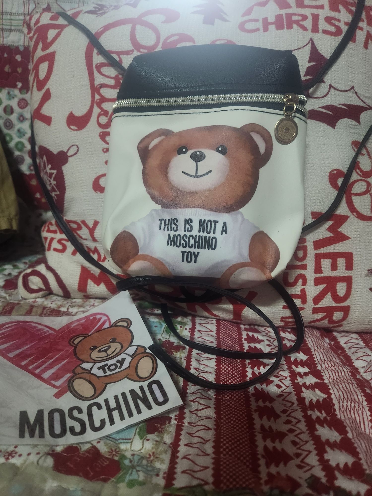 Tiracolo moschino nova com dustbag