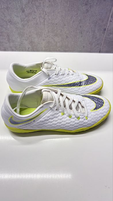 Buty Hypervenom rozm 40 halowki