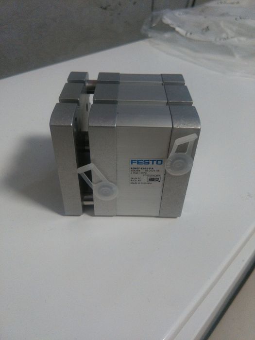 Siłownik FESTO ADNGF-63-10-P-A. nr554268
