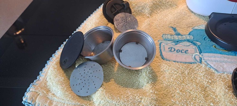 Duas Cápsulas reutilizáveis a preço modesto (boa oportunidade)