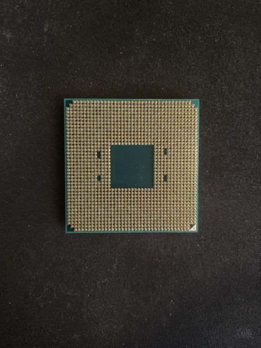 Процесор Ryzen 7 2700 (8 ядер / 16 потоків)
