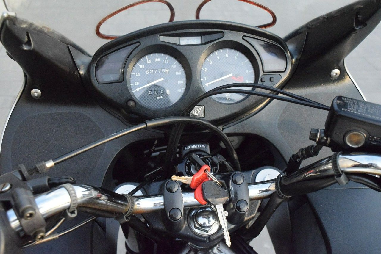 Honda NT 650 Ładny stan, 2 ręka, KSIĄŻKA, dok. na km, z D***