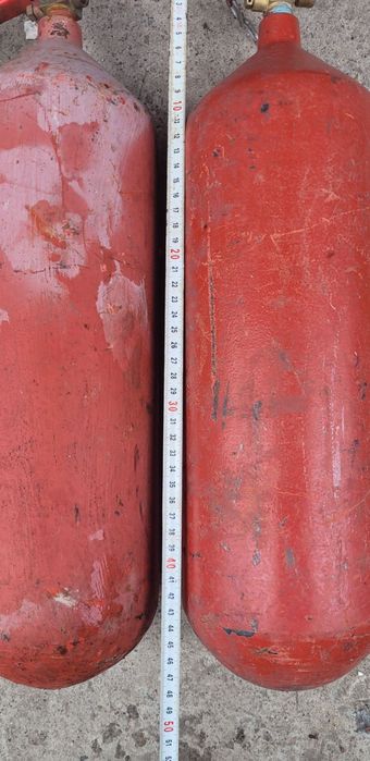 Вогнегасники використані.