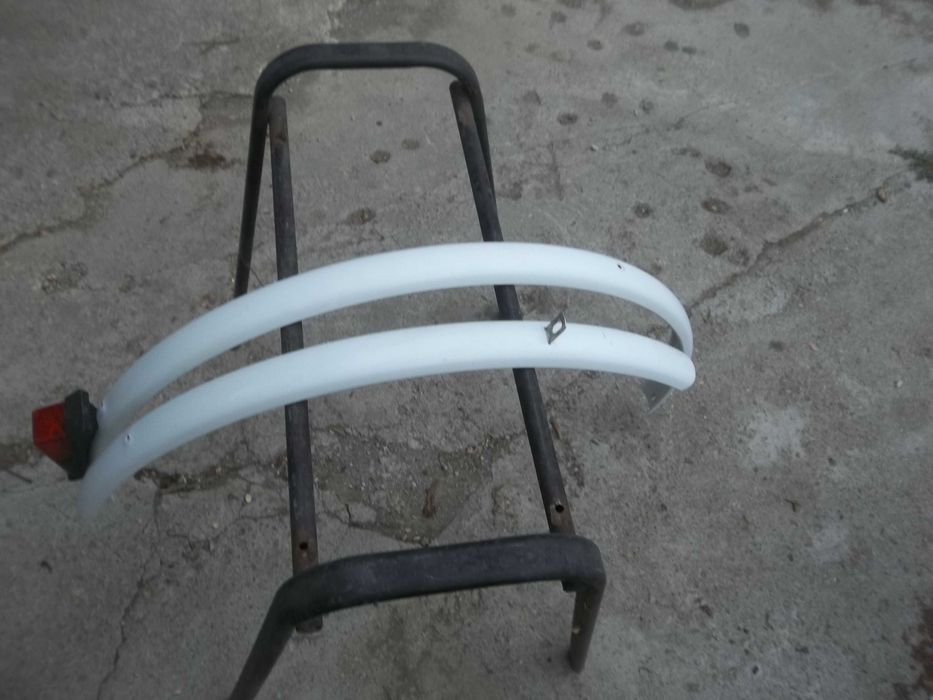 Крылья полноразмерные 28 дюймов.