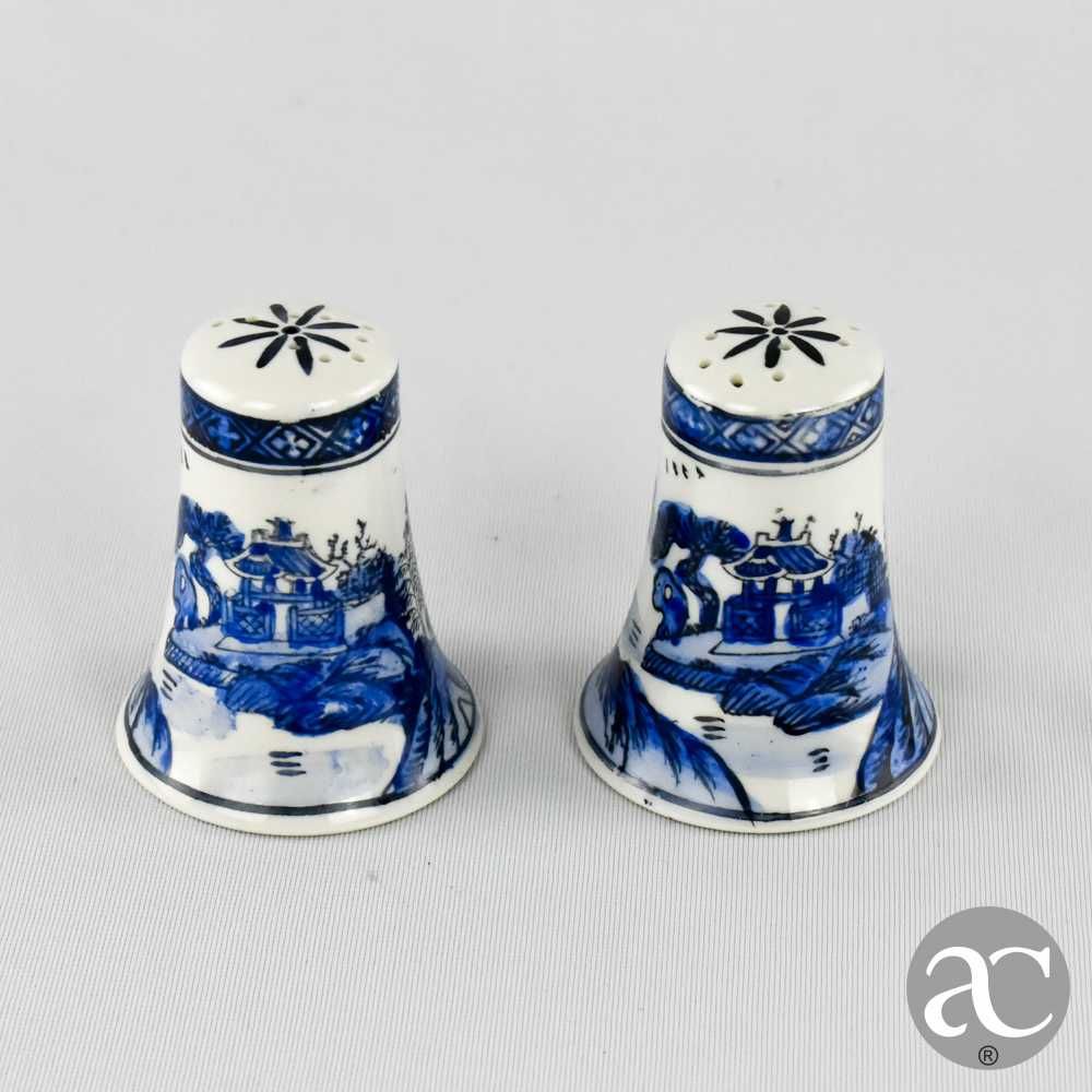 Saleiro e pimenteiro porcelana da China, decoração Cantão, circa 1970