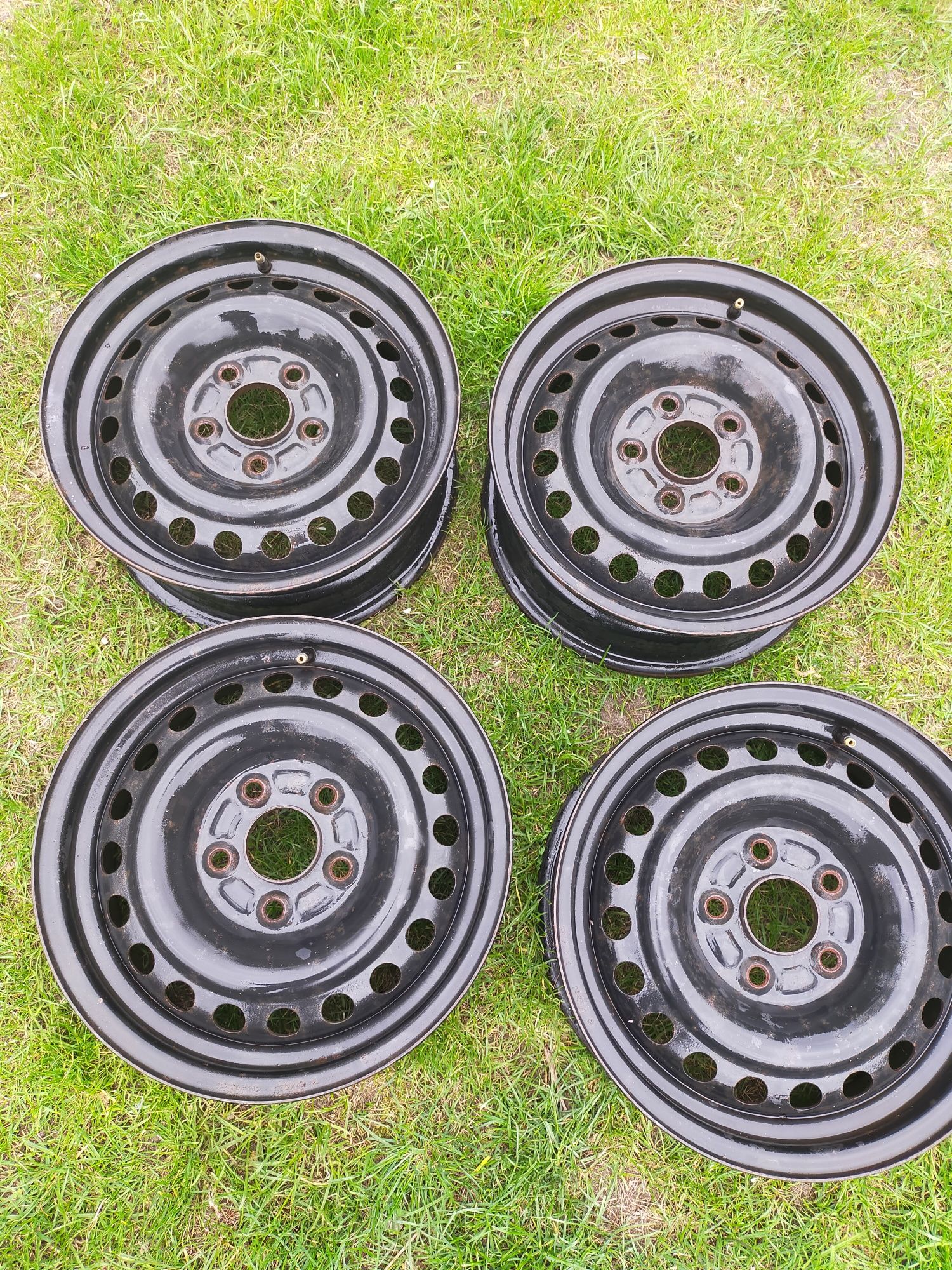 Oryginalne felgi stalowe 5 x 114.3 do Honda 15 cali - zestaw 4 szt