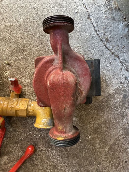 Pompka CO z kompletem zaworów