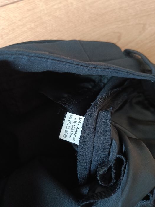 36/S spodnie damskie czarne eleganckie