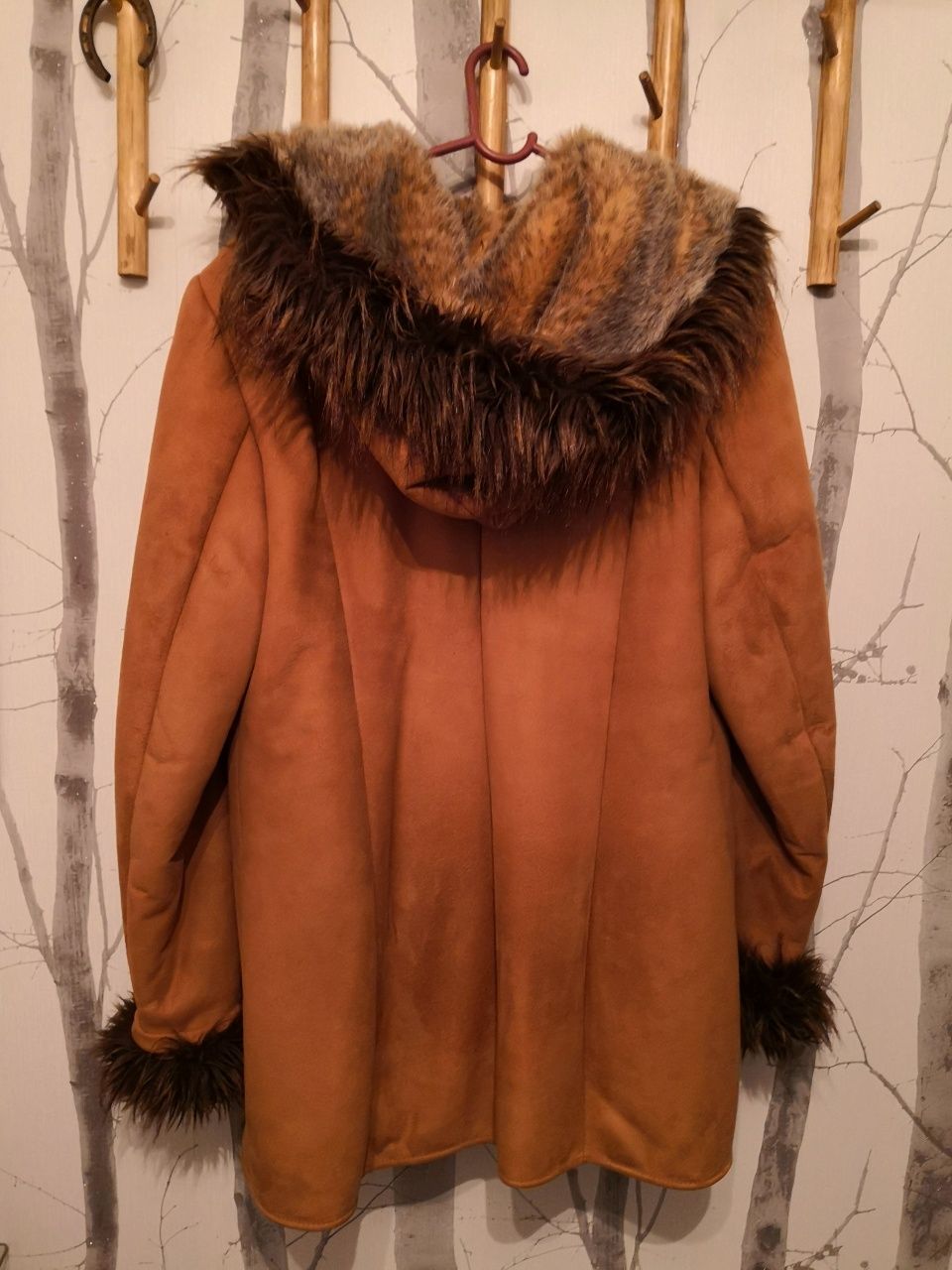 Zimowy miedziany płaszcz na futrze kaptur M/L