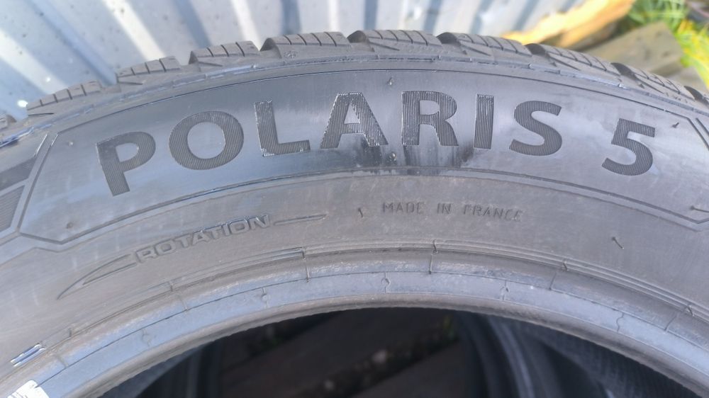 Резина 215.55.R17.Ціна вказана за 1 шт.