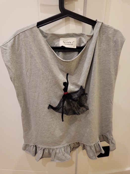 Szara koszulka z baletnicą