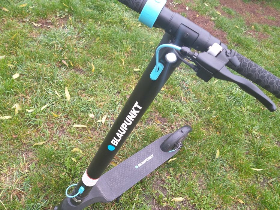 Predkosc max 38km Prawie Nowa Hulajnoga Elektryczna Blaupunkt ESC808 z