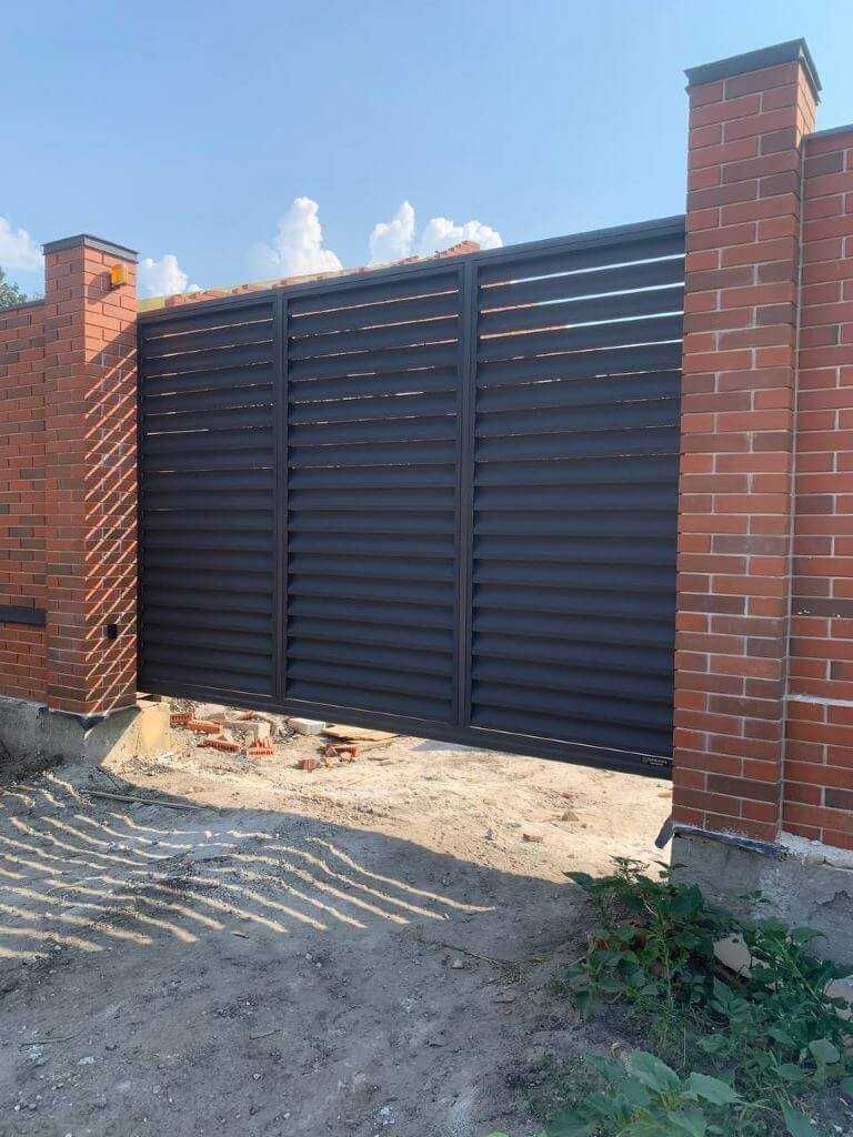 Ворота откатные 5200х2620 Жалюзи с Фурнитурой Цена 50 тыс грн!!
