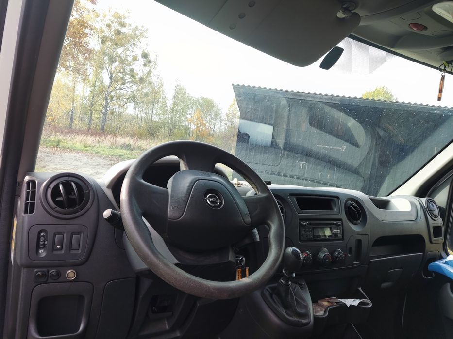 Опель мовано 2016 року