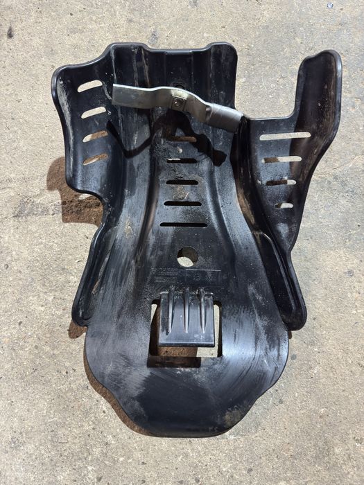 Osłona silnka yz 250/125 05+