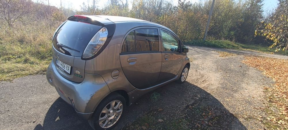 Продаю електромобіль I-MIEV